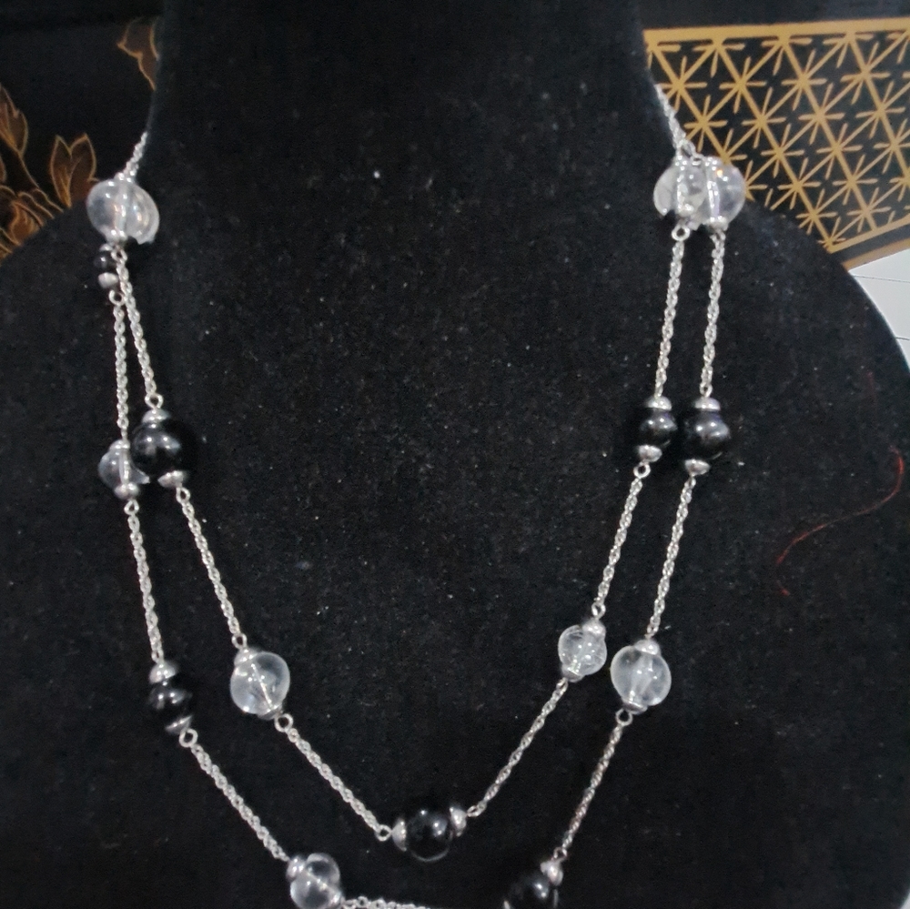 Glass long statement necklace - Picture 12 of 12